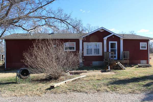 2.77 Acres of Residential Land with Home for Sale in Mutual, Oklahoma