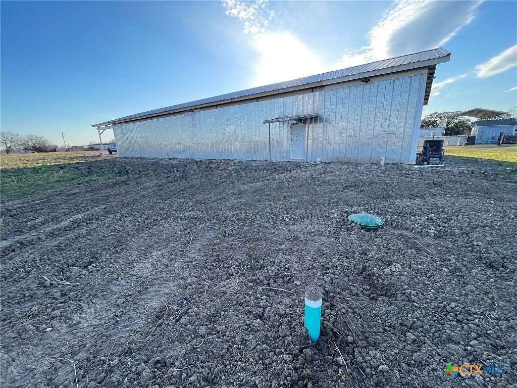 5.6 Acres of Improved Commercial Land for Sale in Seguin, Texas