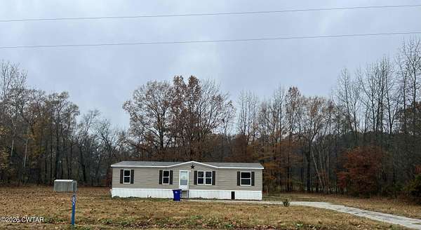 1.9 Acres of Residential Land with Home for Sale in Bradford, Tennessee