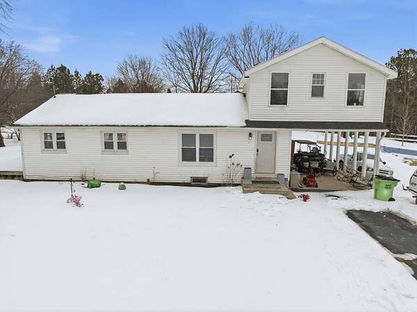 2.9 Acres of Residential Land with Home for Sale in Greenville, Kentucky