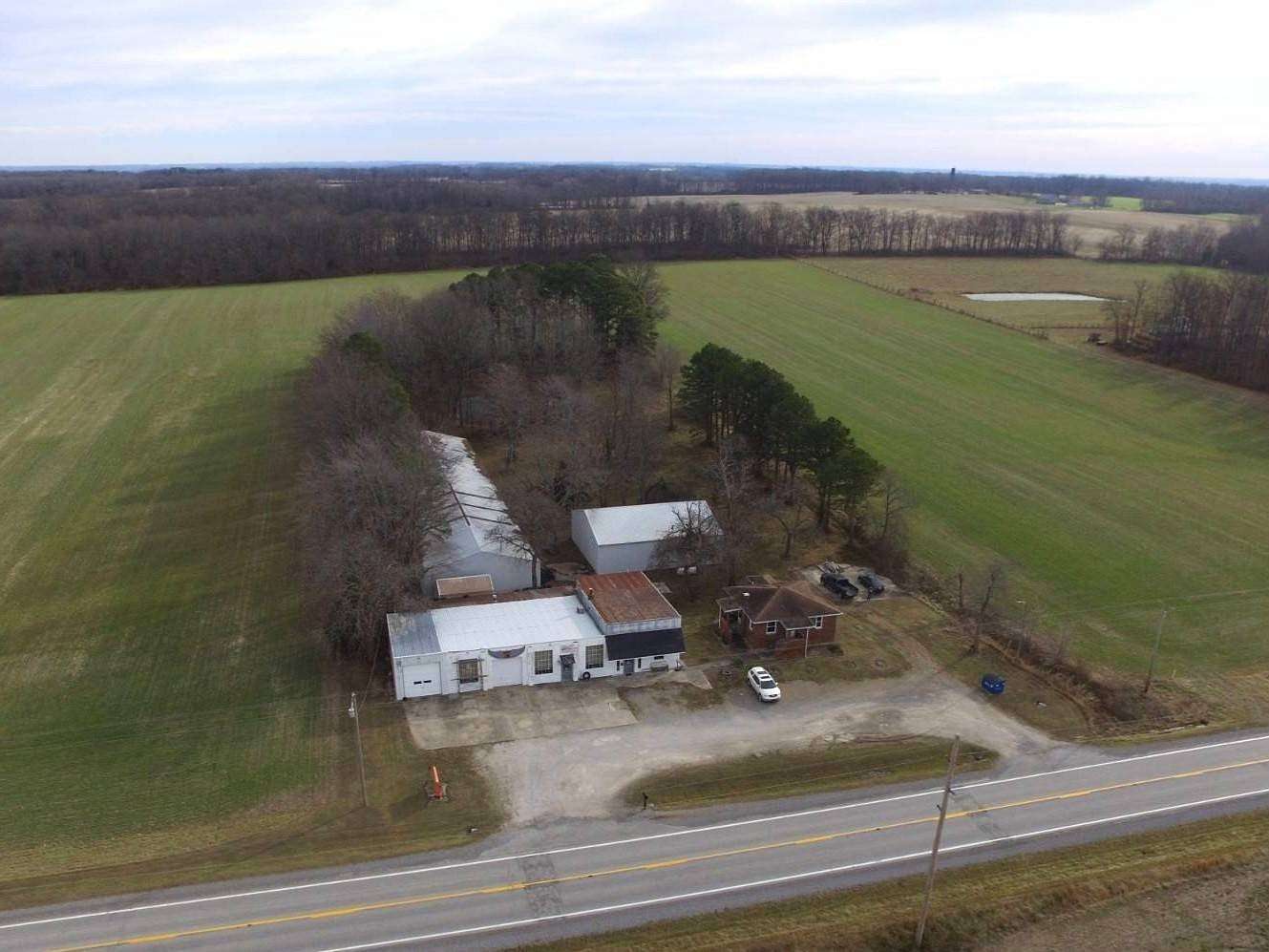 4 Acres of Mixed-Use Land for Sale in Albion, Illinois