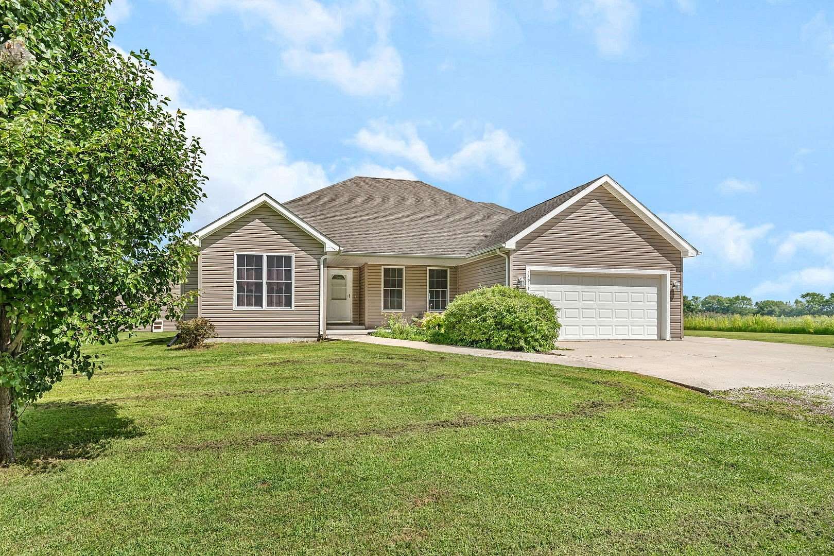 10 Acres of Land with Home for Sale in Wilmington, Illinois