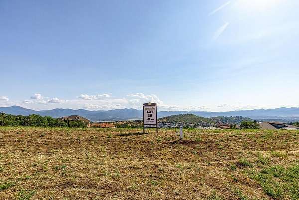 0.48 Acres of Residential Land for Sale in Medford, Oregon