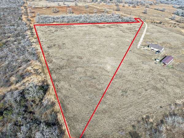 6.65 Acres of Residential Land for Sale in Gonzales, Texas