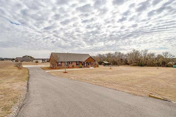 2.13 Acres of Residential Land with Home for Sale in Granbury, Texas