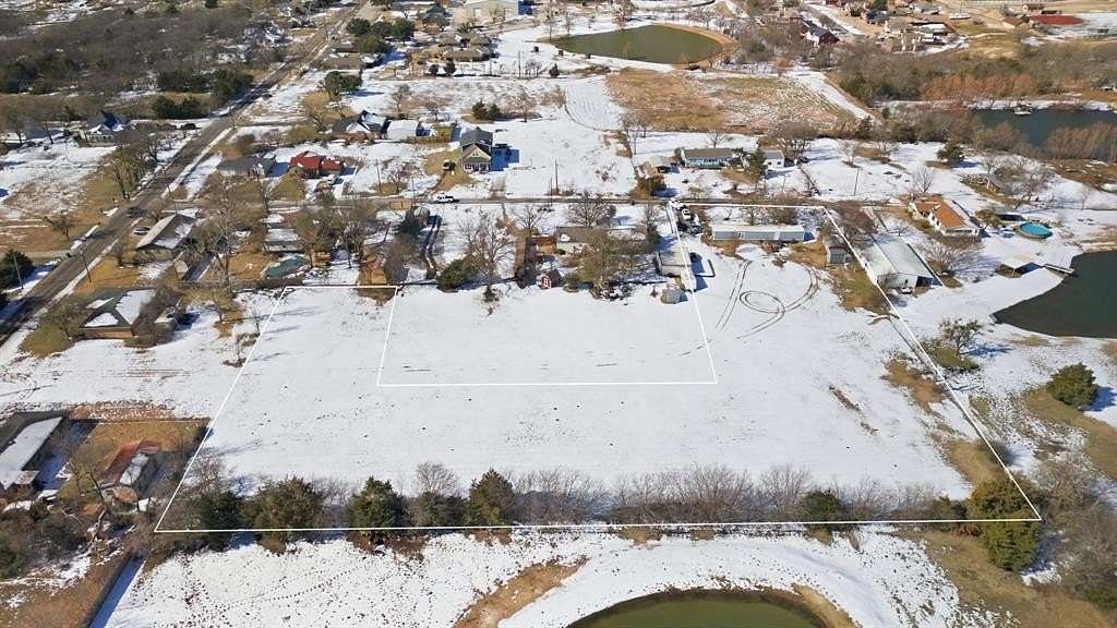 2.4 Acres of Mixed-Use Land for Sale in Gunter, Texas