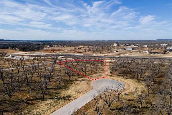 1.5 Acres of Residential Land for Sale in Granbury, Texas
