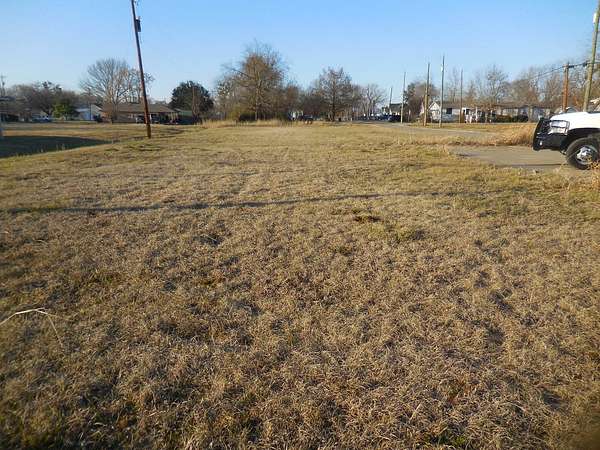 0.7 Acres of Mixed-Use Land for Sale in Quinlan, Texas