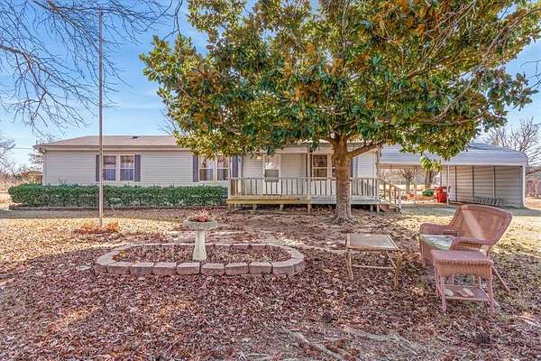 2.48 Acres of Residential Land with Home for Sale in Edgewood, Texas