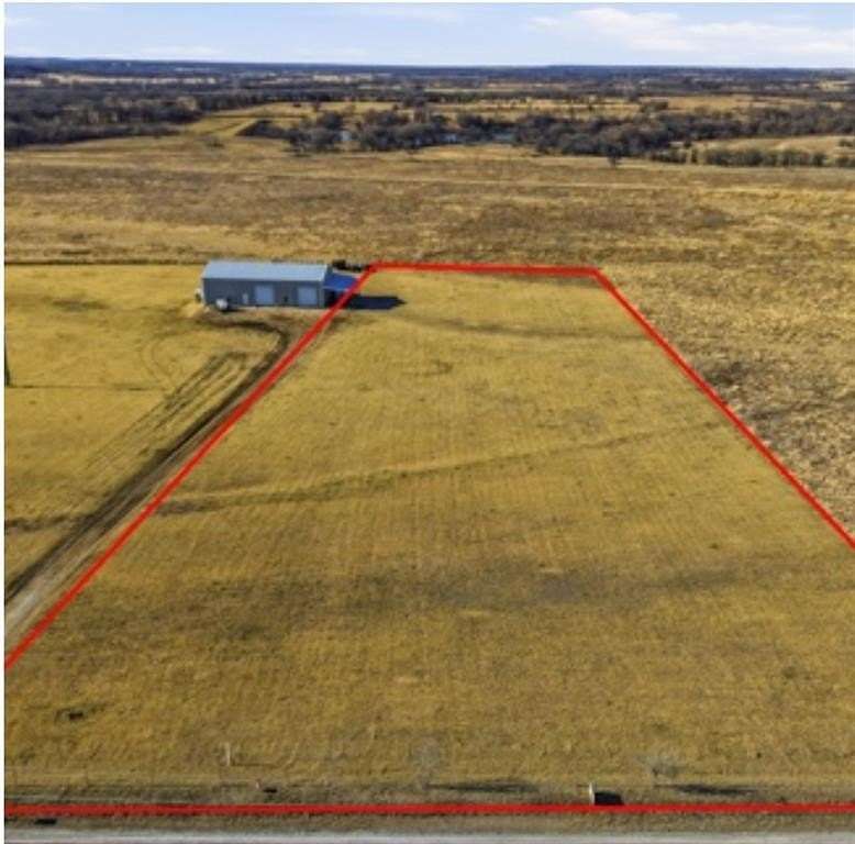 2 Acres of Residential Land for Sale in Decatur, Texas