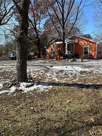 3.26 Acres of Residential Land with Home for Sale in Mount Pleasant, Texas