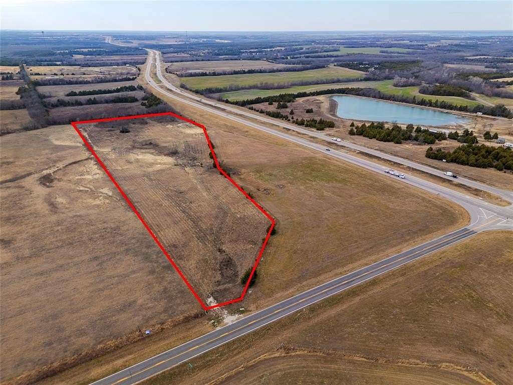 11.6 Acres of Recreational Land for Sale in Windom, Texas