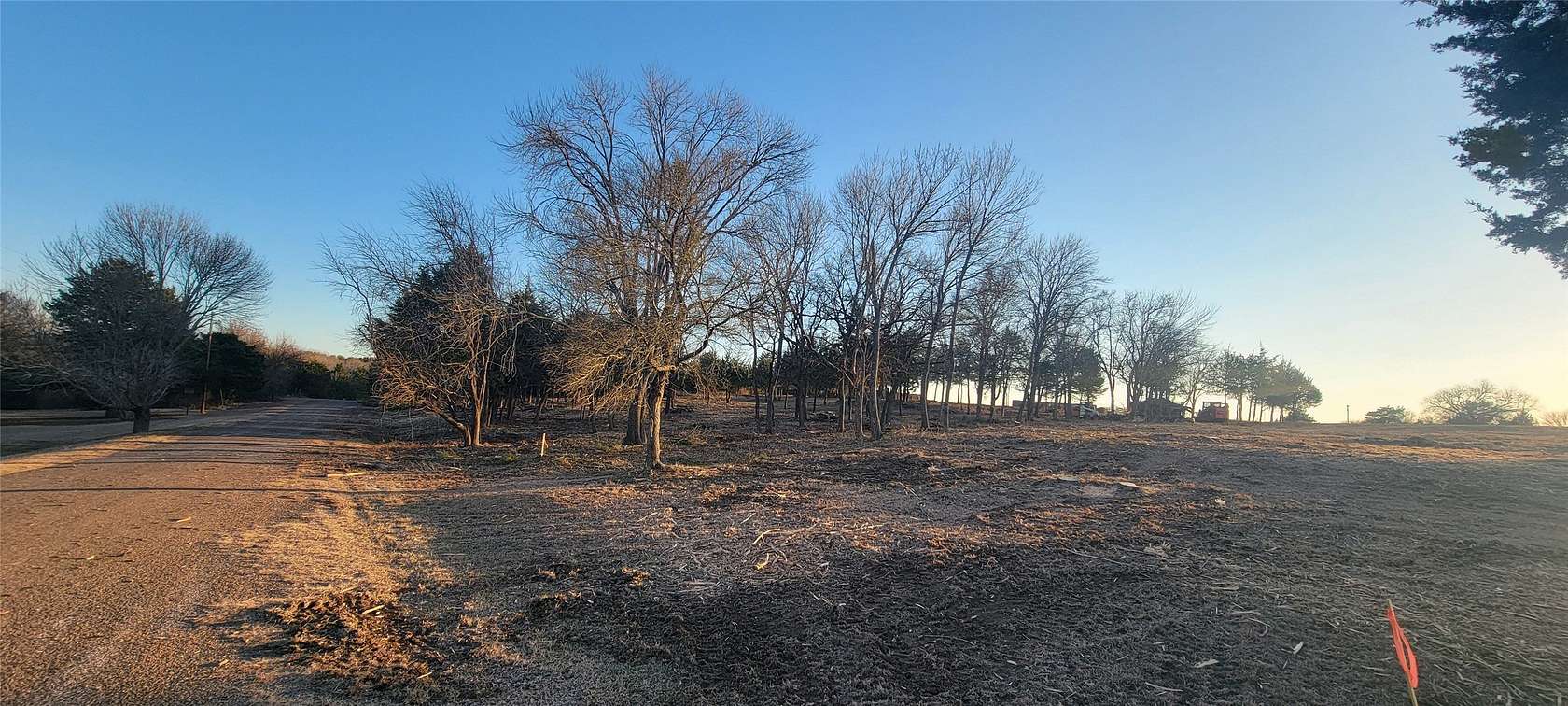 2 Acres of Residential Land for Sale in Waxahachie, Texas