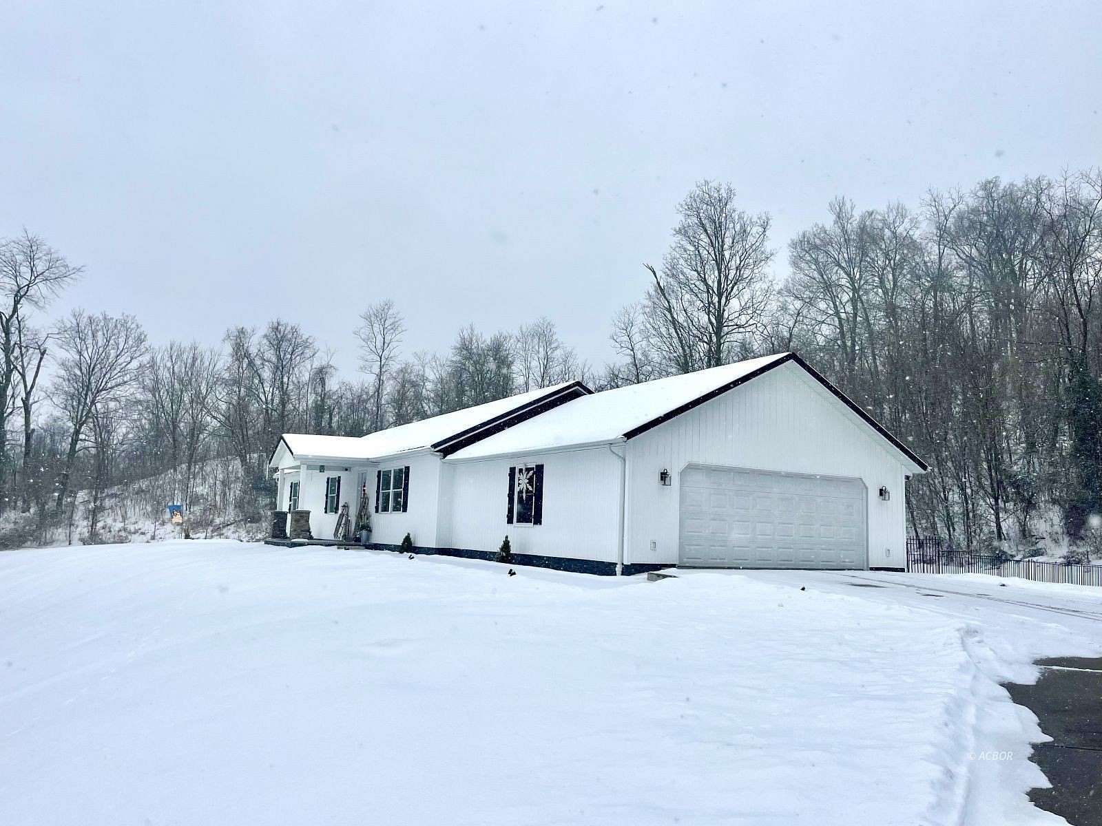 3.24 Acres of Residential Land with Home for Sale in Pomeroy, Ohio