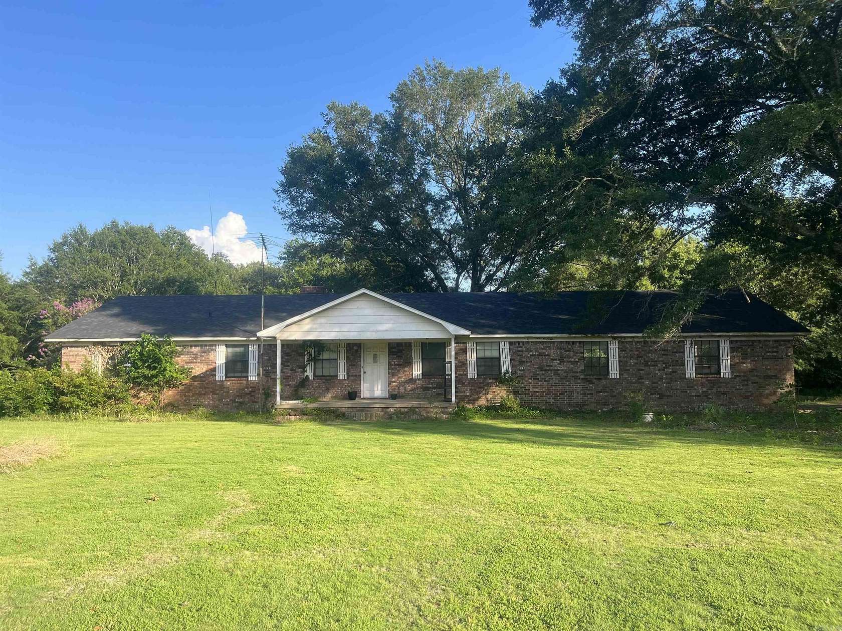 9.1 Acres of Land with Home for Sale in Donaldson, Arkansas