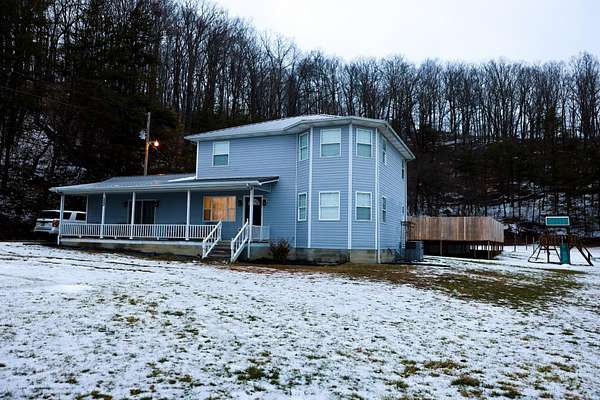 3 Acres of Residential Land with Home for Sale in London, Kentucky