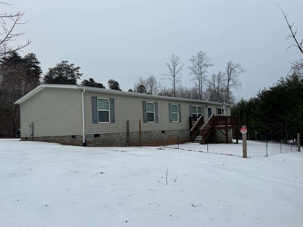 2.1 Acres of Residential Land with Home for Sale in Dry Fork, Virginia