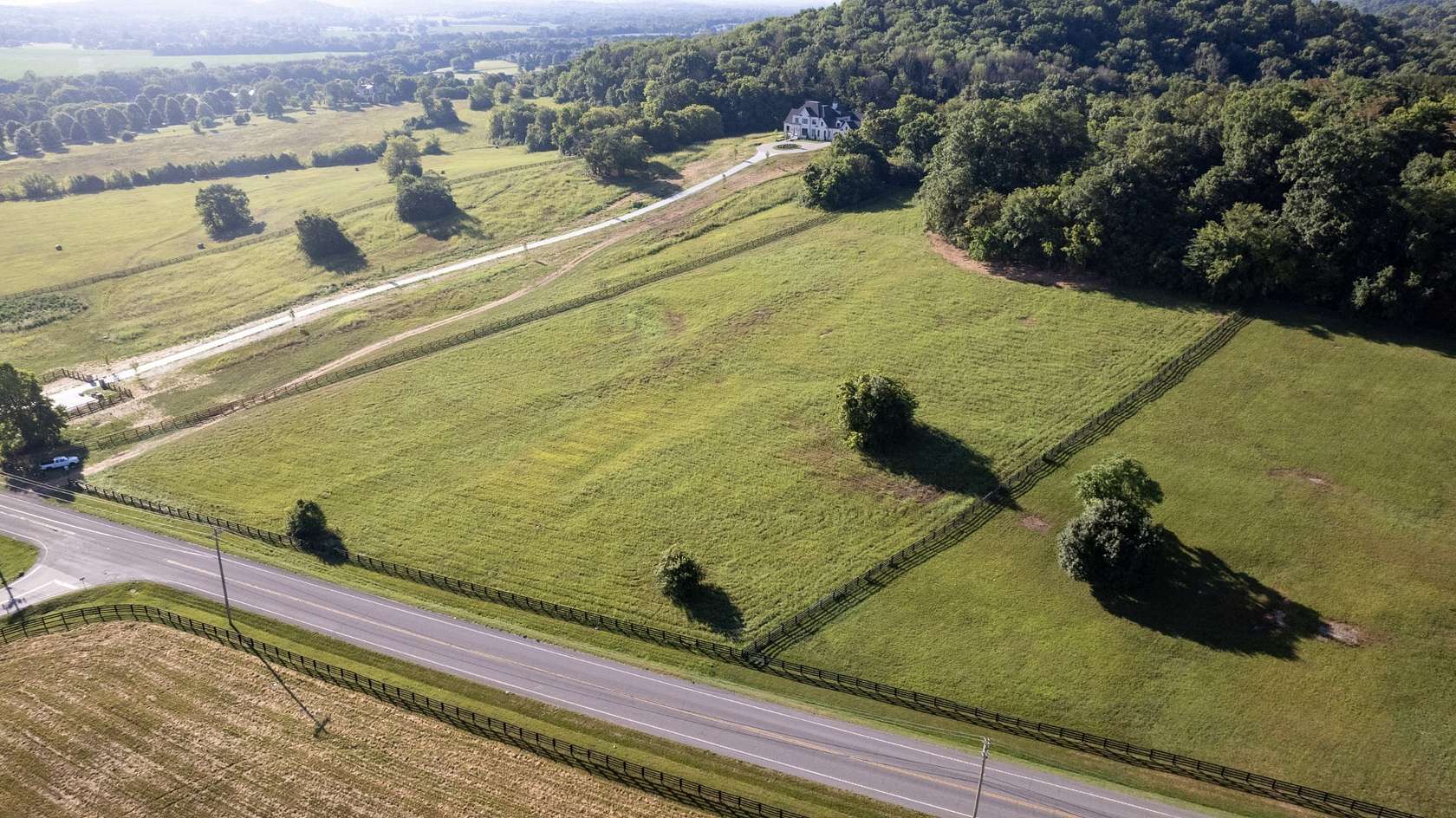 21.9 Acres of Agricultural Land for Sale in Franklin, Tennessee