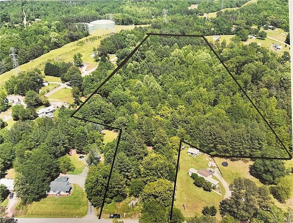 10 Acres of Land for Sale in Easley, South Carolina