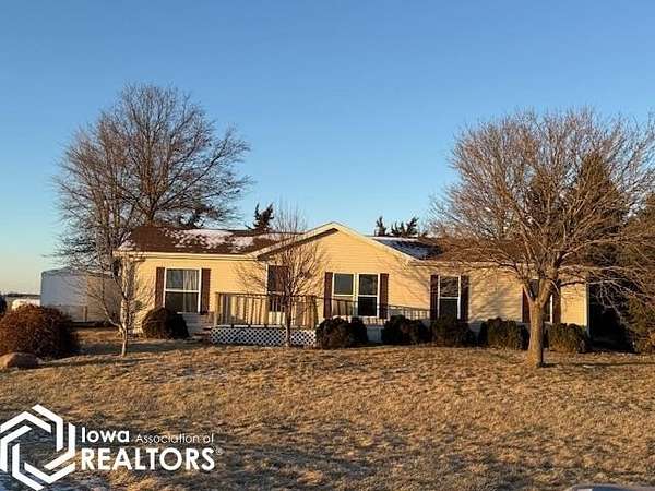 2.18 Acres of Residential Land with Home for Sale in Mount Pleasant, Iowa