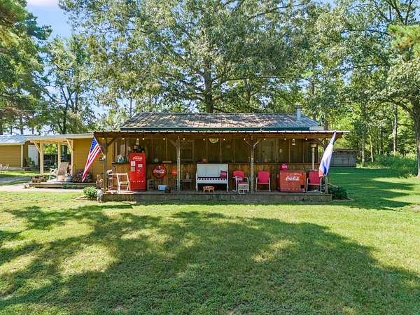 12 Acres of Land with Home for Sale in Big Sandy, Texas