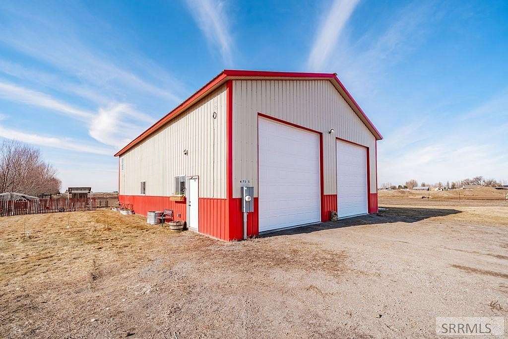 5.1 Acres of Residential Land with Home for Sale in Rexburg, Idaho