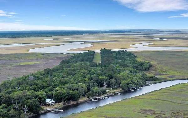 0.23 Acres of Residential Land for Sale in Darien, Georgia