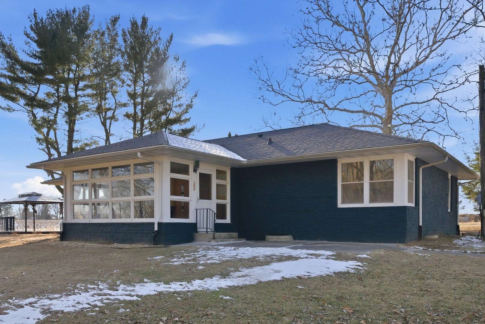 2 Acres of Residential Land with Home for Sale in Dixon, Illinois