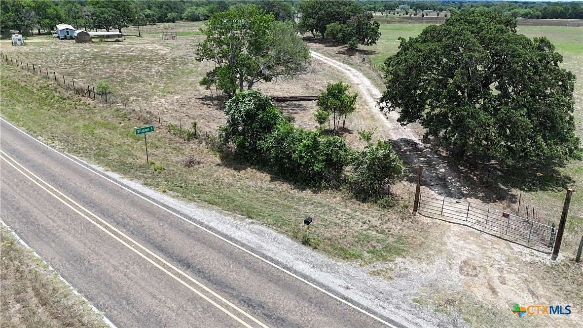 12 Acres of Land for Sale in Dale, Texas