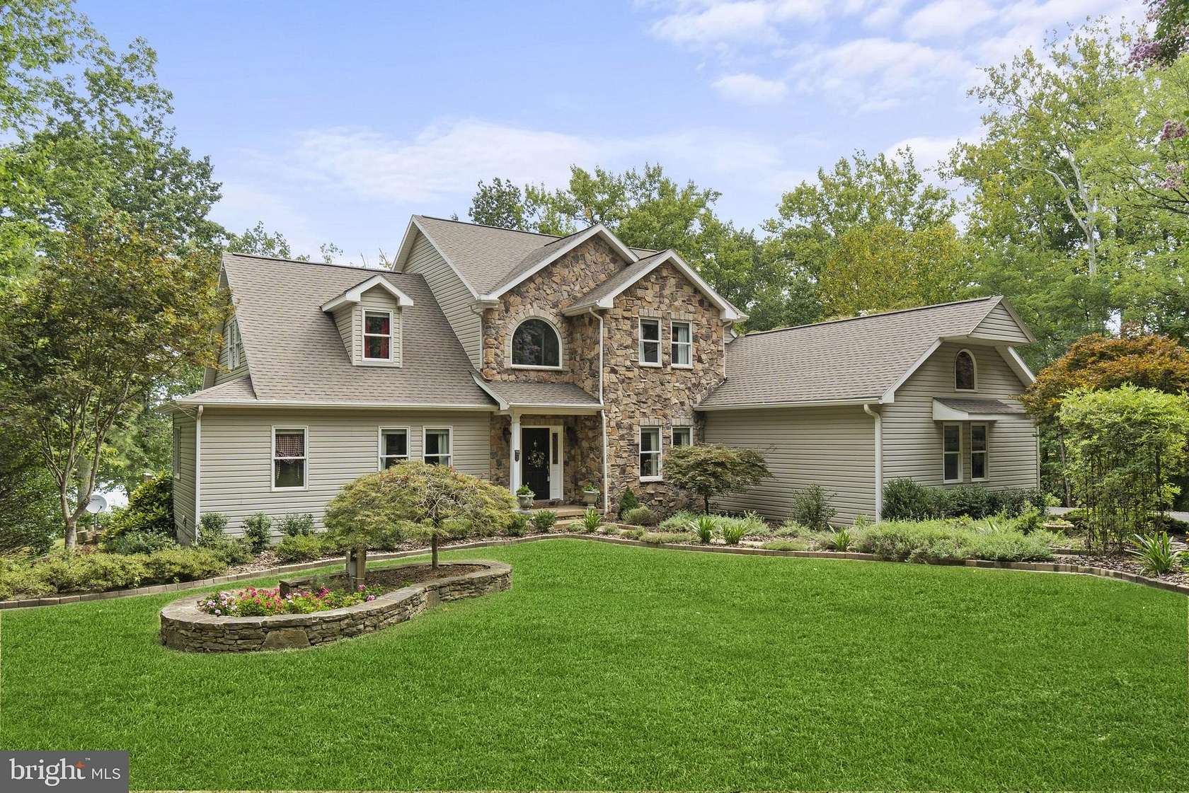 7.7 Acres of Residential Land with Home for Sale in Montross, Virginia