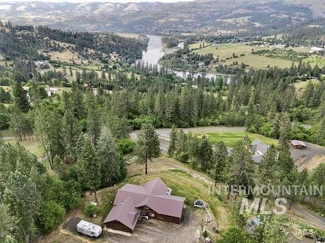 14.8 Acres of Land with Home for Sale in Kamiah, Idaho
