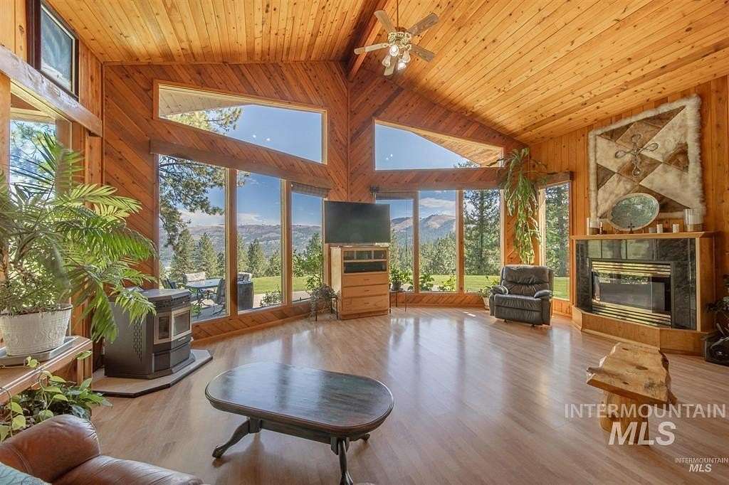 14.8 Acres of Land with Home for Sale in Kamiah, Idaho