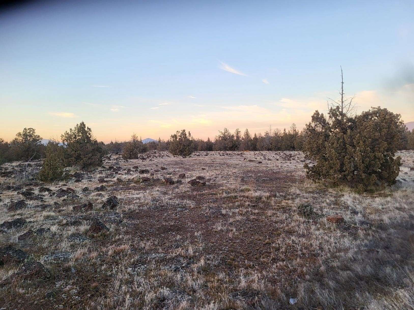 10 Acres of Residential Land for Sale in Montague, California