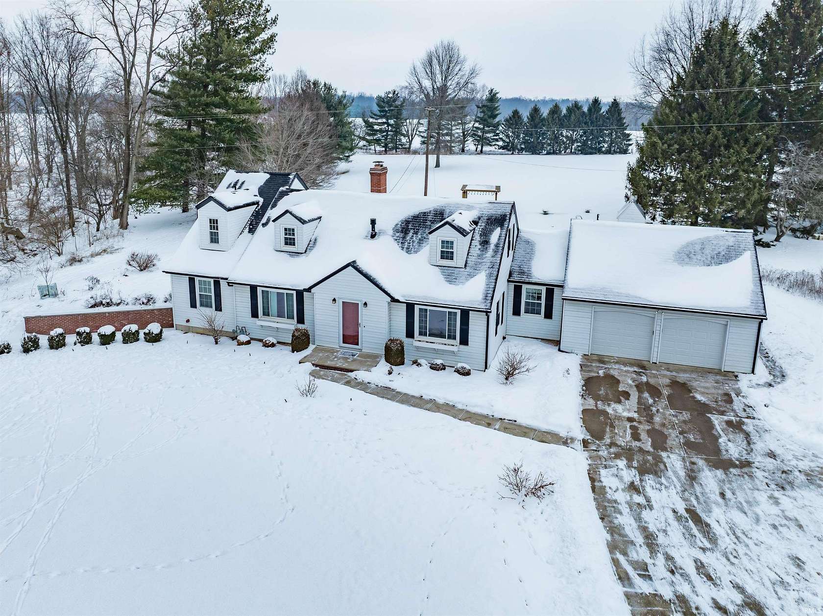 4 Acres of Residential Land with Home for Sale in Leo, Indiana