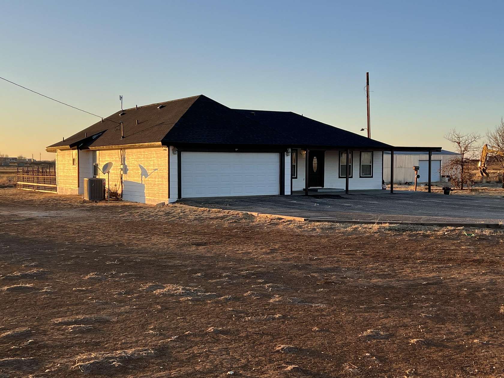 7.3 Acres of Residential Land with Home for Sale in Levelland, Texas