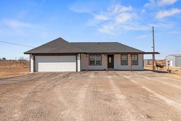 7.3 Acres of Residential Land with Home for Sale in Levelland, Texas