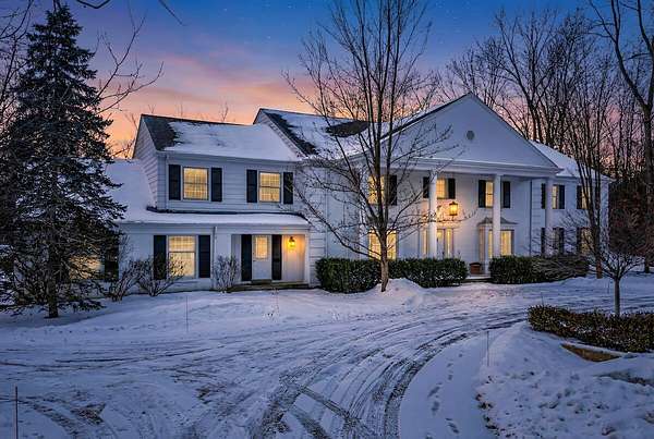 4.76 Acres of Residential Land with Home for Sale in Milwaukee, Wisconsin