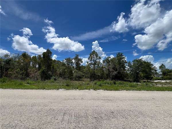 0.25 Acres of Residential Land for Sale in Lehigh Acres, Florida