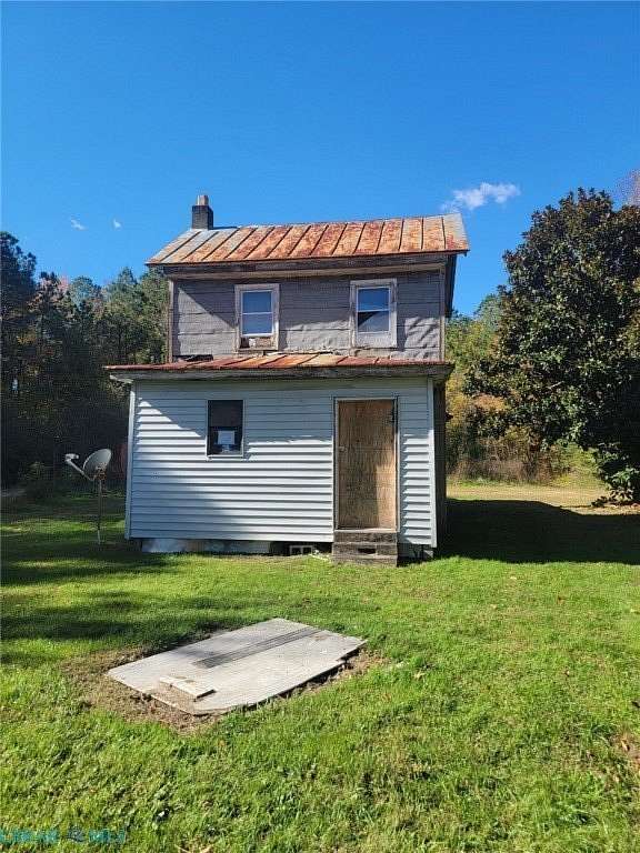 6 Acres of Residential Land with Home for Sale in Jamaica, Virginia