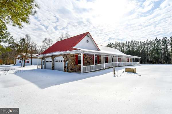 32 Acres of Land with Home for Lease in Faulkner, Maryland