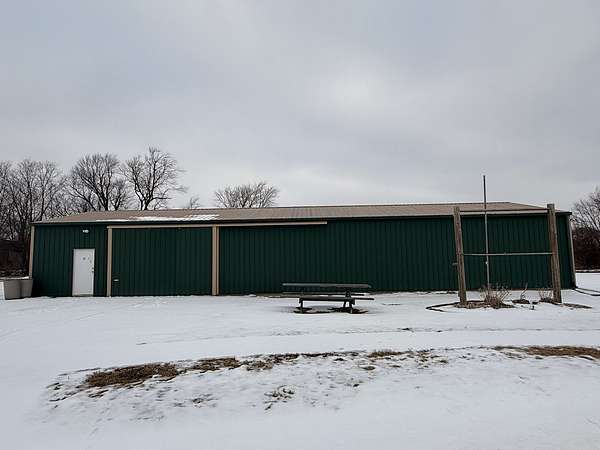 2 Acres of Commercial Land for Sale in Clinton, Illinois