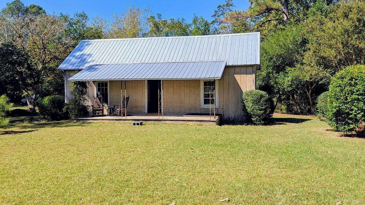 20 Acres of Land with Home for Sale in Aberdeen, North Carolina