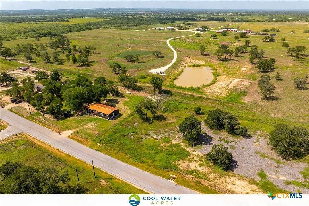 1 Acre of Residential Land for Sale in Dale, Texas