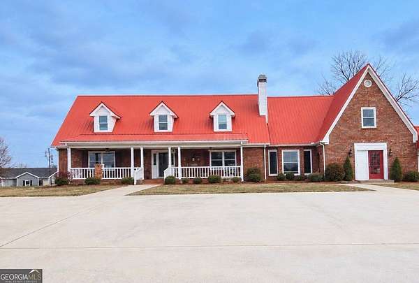 2.47 Acres of Improved Mixed-Use Land for Sale in Carnesville, Georgia
