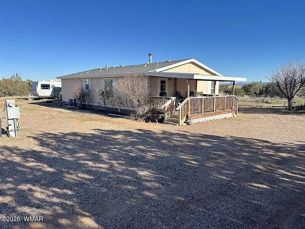 2.53 Acres of Residential Land with Home for Sale in Snowflake, Arizona