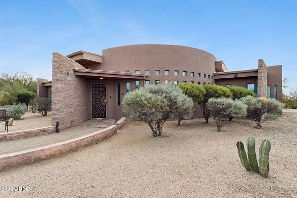 1.69 Acres of Residential Land with Home for Lease in Scottsdale, Arizona