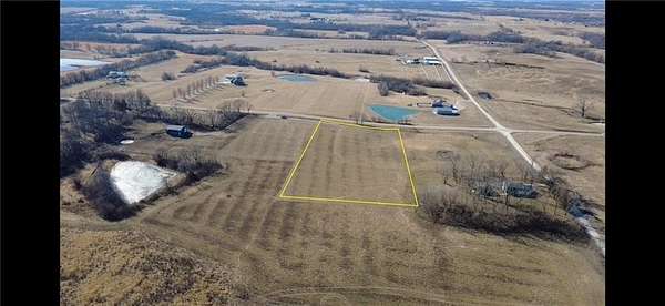 5 Acres of Residential Land for Sale in Holt, Missouri