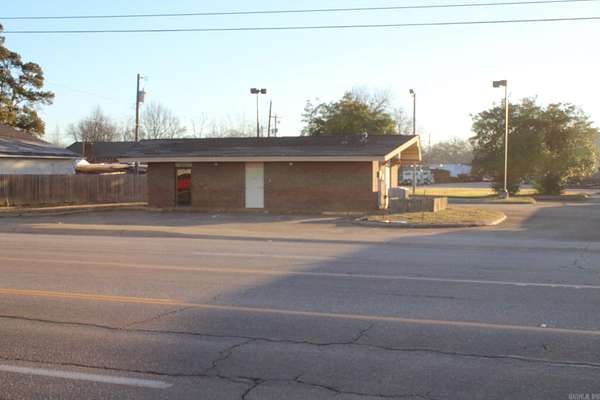 0.87 Acres of Improved Residential Land for Sale in Nashville, Arkansas