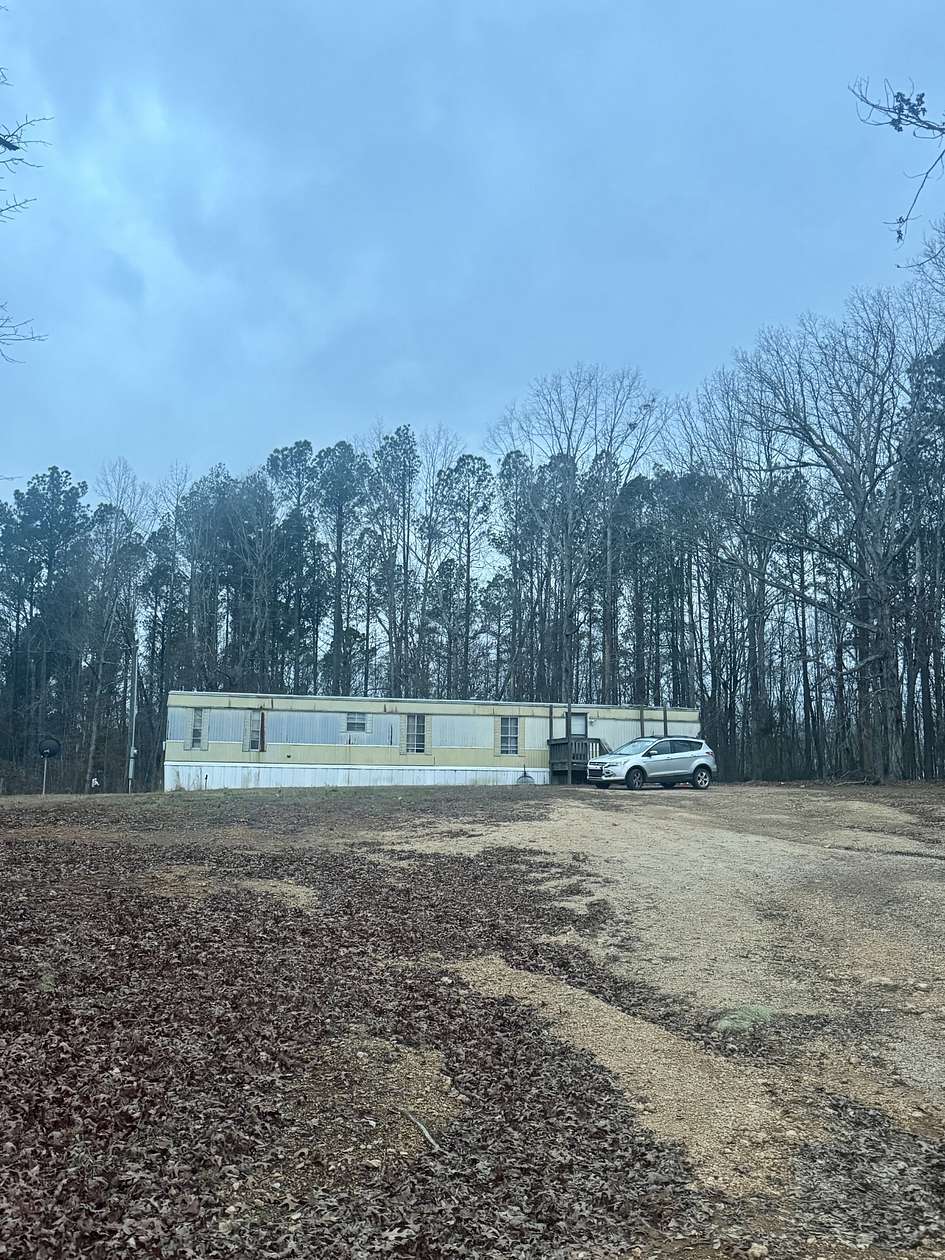 5 Acres of Residential Land with Home for Sale in Westpoint, Tennessee