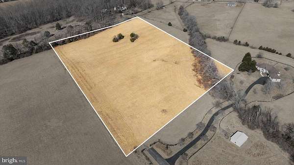 10 Acres of Land for Sale in Amissville, Virginia